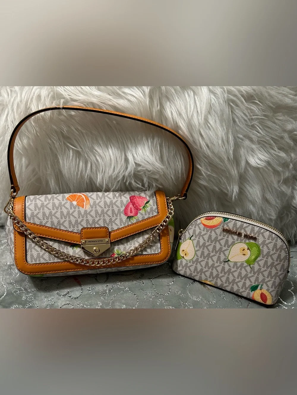 NWT Michael Kors Soho Fruit Printed Signature Logo Convertible Crossbody white - Picture 14 of 14